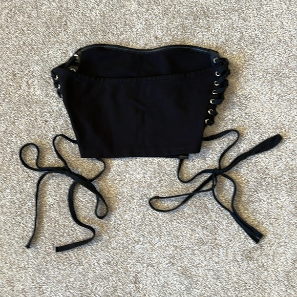 Princess Polly Black Lace Up Strapless Slim Fitting Tube Top Sz 6 - Picture 5 of 8